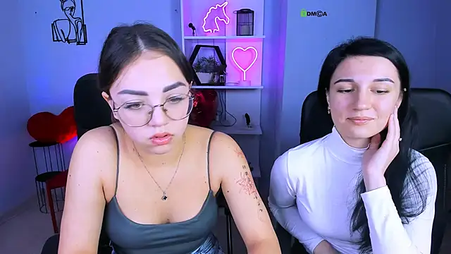 kiki swan online show from November 13, 7:40 am