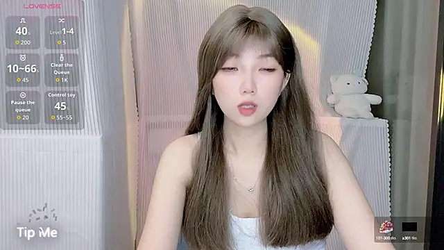 Evelyn-168 online show from October 2, 2:02 pm