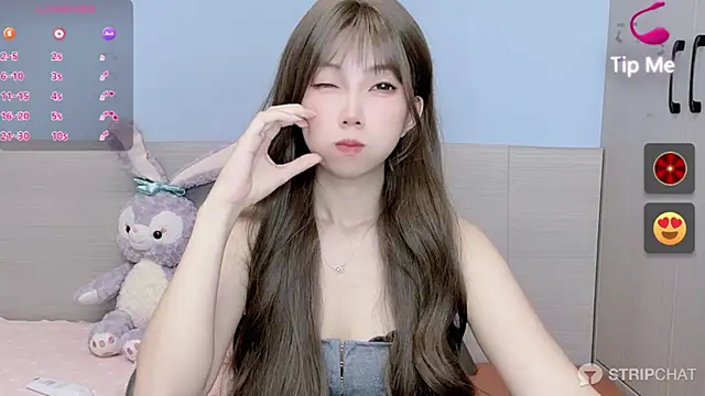 Evelyn-168 online show from October 4, 2:04 pm