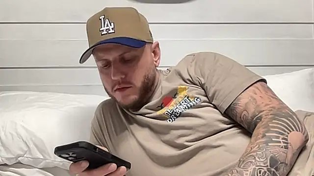 Thegreatwhitepipe online show from September 24, 10:29 am