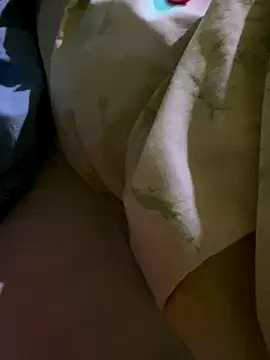 Snapshot of UproseOval chatting on September 12, 8:31 pm UproseOval online show from September 12, 8:31 pm