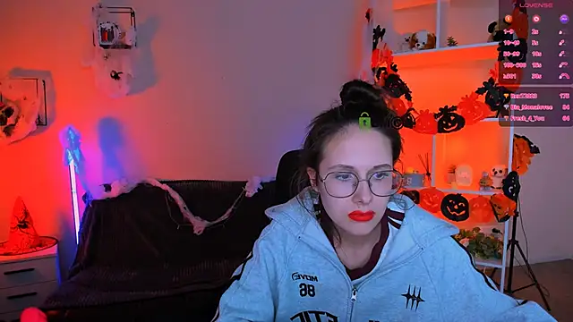 mona cloud online show from October 30, 2:46 am