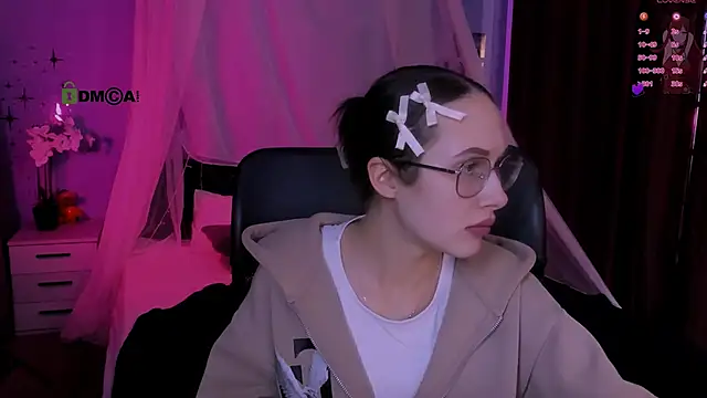 mona cloud online show from April 21, 1:42 am