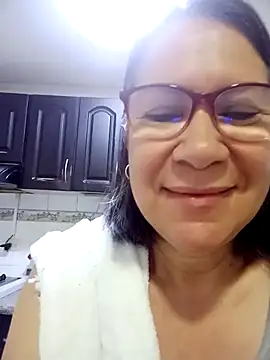 Snapshot of victoria_wayne chatting on April 25, 9:34 am victoria wayne online show from April 25, 9:34 am