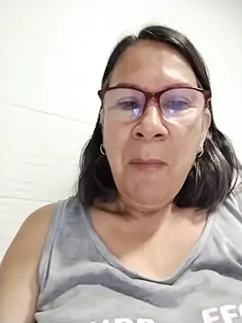 Snapshot of victoria_wayne chatting on May 15, 9:27 am victoria wayne online show from May 15, 9:27 am