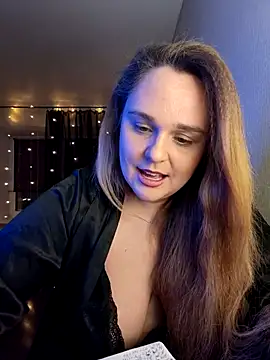 Juicy PeachLux online show from January 5, 5:38 pm