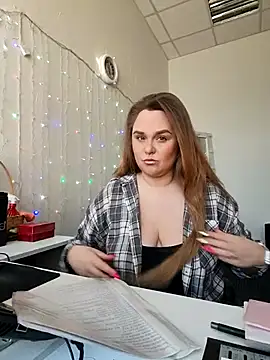 Juicy PeachLux online show from April 2, 8:01 am