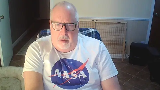 superbearboss online show from October 20, 1:11 pm