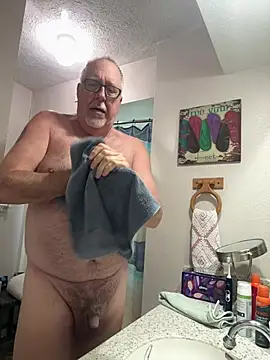 superbearboss online show from April 22, 6:42 pm