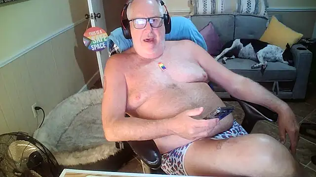 superbearboss online show from June 26, 2:05 am