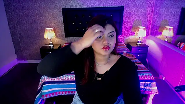 Scarlett  Johanson online show from March 11, 3:26 am