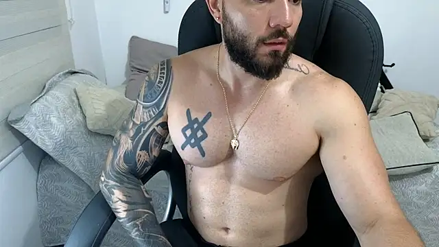 Snapshot of Isaac_Carter chatting on May 6, 11:04 am Isaac Carter online show from May 6, 11:04 am