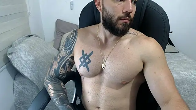 Snapshot of Isaac_Carter chatting on May 7, 11:04 am Isaac Carter online show from May 7, 11:04 am