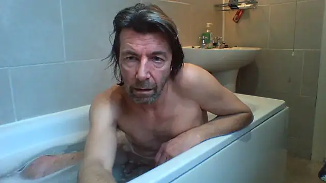 Snapshot of Grower_and_shower chatting on February 25, 12:48 pm Grower and shower online show from February 25, 12:48 pm