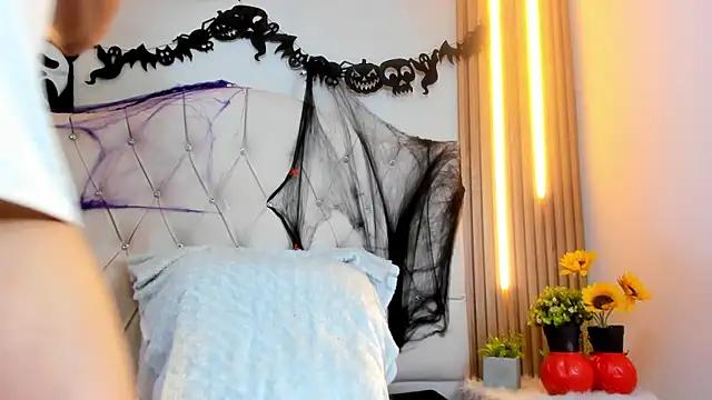 Alexa Bravva online show from October 28, 4:27 am