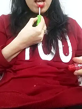 saraaxx1 online show from March 12, 8:20 pm