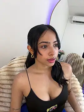  Emily Thompson  online show from February 28, 7:04 pm