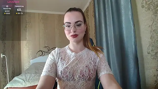 Snapshot of Leila_Kissyu chatting on May 4, 2:13 pm Leila Kissyu online show from May 4, 2:13 pm