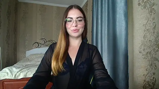 Snapshot of Leila_Kissyu chatting on June 13, 2:37 pm Leila Kissyu online show from June 13, 2:37 pm