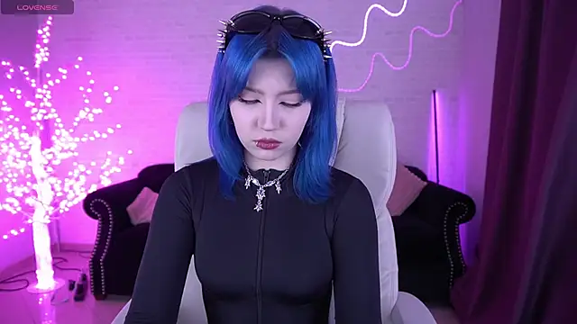 Snapshot of SelenaIris chatting on January 6, 11:07 pm SelenaIris online show from January 6, 11:07 pm