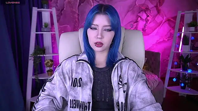 Snapshot of SelenaIris chatting on January 13, 10:59 pm SelenaIris online show from January 13, 10:59 pm