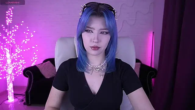 Snapshot of SelenaIris chatting on February 11, 6:51 am SelenaIris online show from February 11, 6:51 am