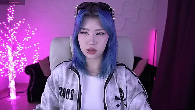 Snapshot of SelenaIris chatting on February 12, 7:14 am SelenaIris online show from February 12, 7:14 am