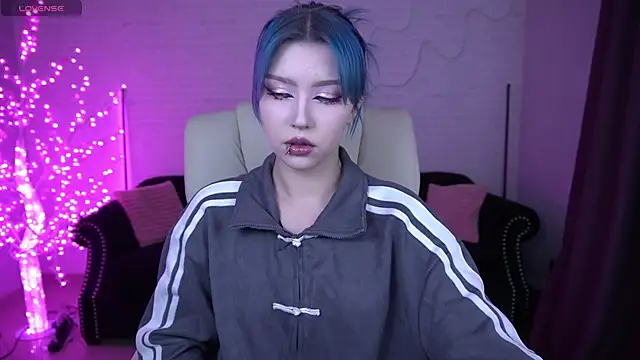 Snapshot of SelenaIris chatting on March 8, 10:02 pm SelenaIris online show from March 8, 10:02 pm