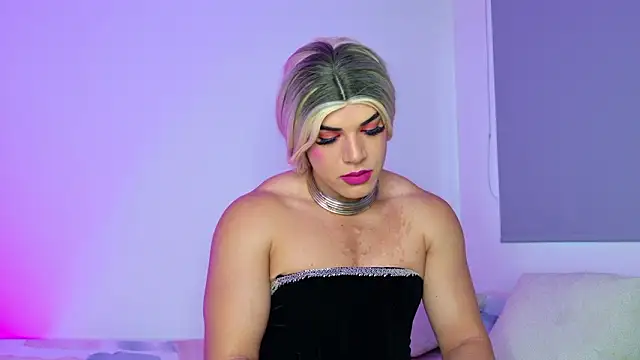 isahilton1 online show from March 5, 12:45 pm