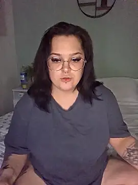 Saucy-Serenity online show from October 19, 7:03 pm