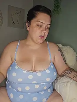 Snapshot of Saucy-Serenity chatting on July 18, 9:51 pm Saucy-Serenity online show from July 18, 9:51 pm
