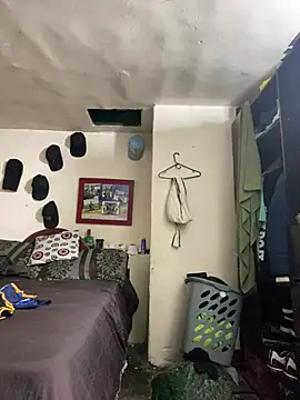 Snapshot of Monkey_uchiha777 chatting on March 18, 12:47 pm Monkey uchiha777 online show from March 18, 12:47 pm