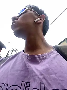 Snapshot of Monkey_uchiha777 chatting on March 20, 12:22 pm Monkey uchiha777 online show from March 20, 12:22 pm