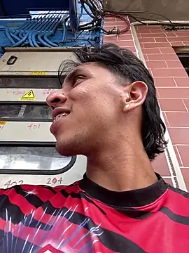 Snapshot of Monkey_uchiha777 chatting on September 28, 6:35 pm Monkey uchiha777 online show from September 28, 6:35 pm