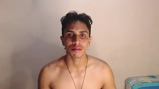 Snapshot of Monkey_uchiha777 chatting on September 30, 12:37 am Monkey uchiha777 online show from September 30, 12:37 am