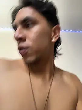 Snapshot of Monkey_uchiha777 chatting on February 26, 6:07 pm Monkey uchiha777 online show from February 26, 6:07 pm