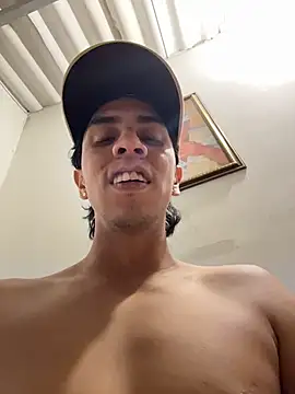 Monkey uchiha777 online show from June 29, 5:46 am