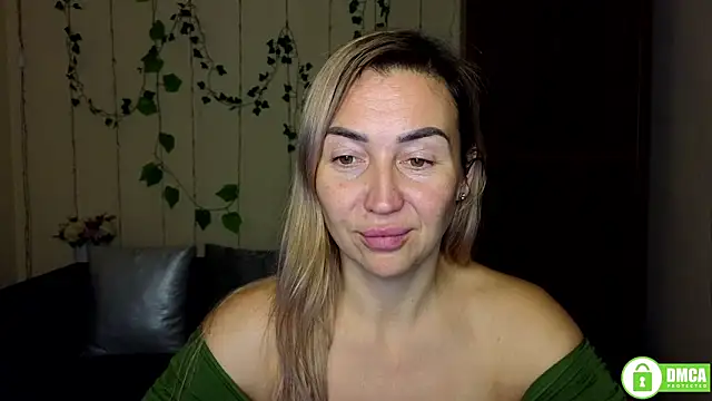 Kiss julli88I online show from December 2, 6:25 pm