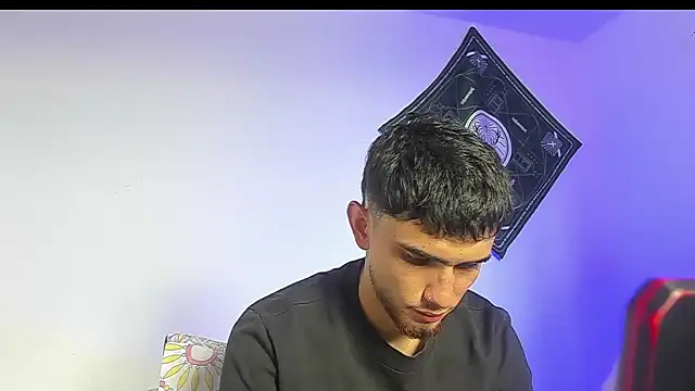 Snapshot of samevansx_ chatting on June 20, 1:36 pm samevansx online show from June 20, 1:36 pm