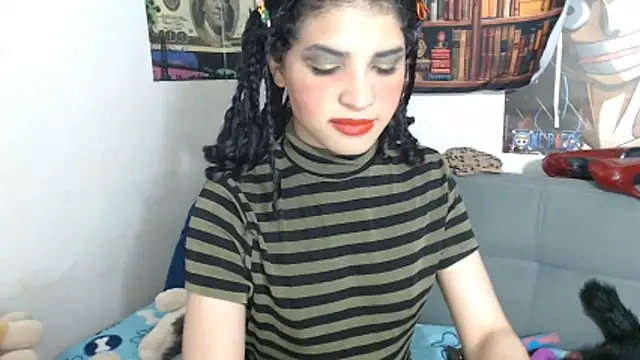 Amala Hott online show from December 5, 4:32 am