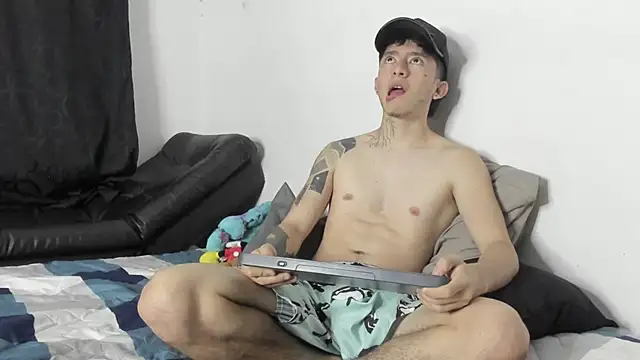 troy rouge online show from March 5, 11:28 am