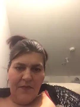 Curvy-Essex-Milf online show from March 7, 9:06 pm