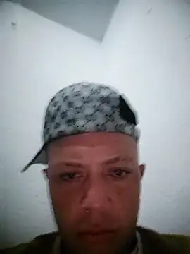 Snapshot of Brianmexboy chatting on June 1, 4:31 pm Brianmexboy online show from June 1, 4:31 pm