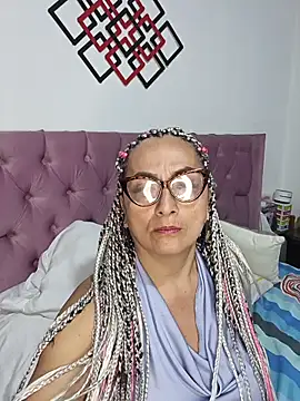 AlessandraLeroy online show from November 23, 3:06 am