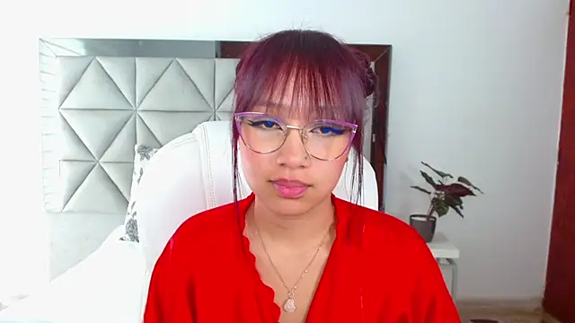 Snapshot of sharon_rosse__ chatting on March 15, 3:37 pm sharon rosse   online show from March 15, 3:37 pm