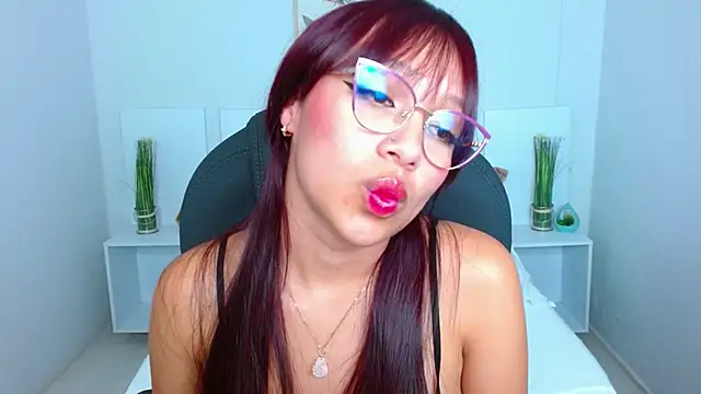 Snapshot of sharon_rosse__ chatting on March 18, 3:31 pm sharon rosse   online show from March 18, 3:31 pm