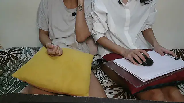 NaughtyThrouple007 online show from September 26, 6:12 pm