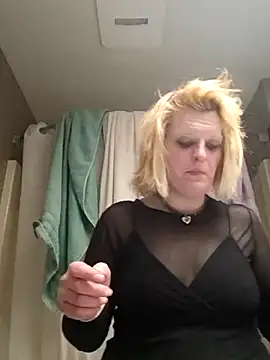 KITTYBOOBOOFUXX online show from February 17, 9:28 am