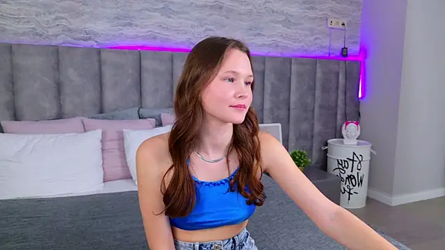 AmeliRoyse online show from March 7, 9:06 pm