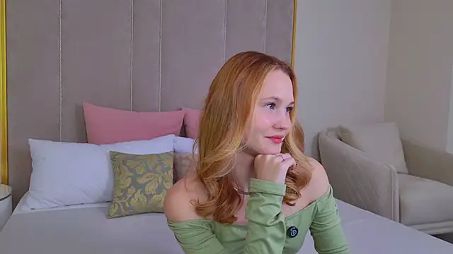 AmeliRoyse online show from April 20, 5:05 pm